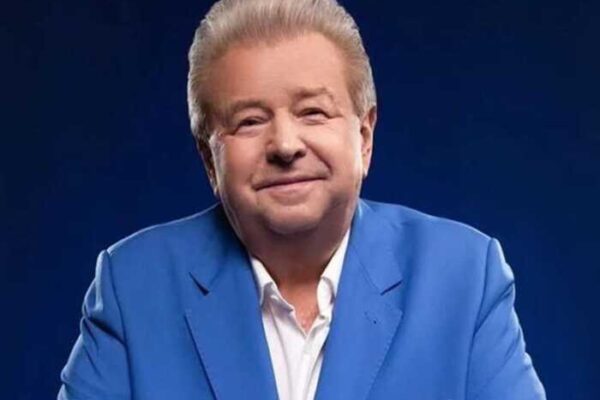 Капці за 4500 гривень: Михайло Поплавський зустрів правоохоронців у брендовому взутті