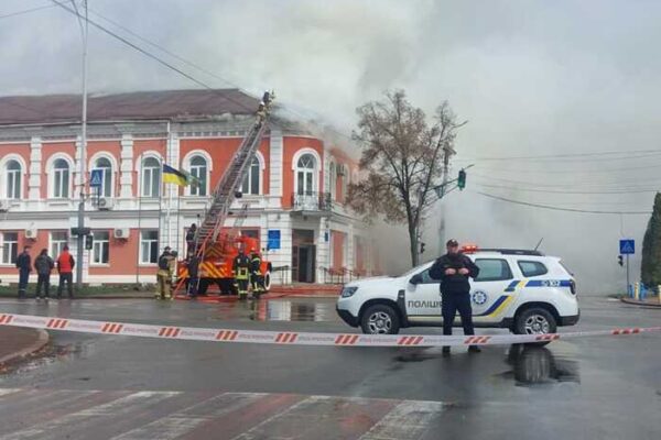 Атака РФ на Прилуки: щонайменше п’ятеро поранених, одна жінка у тяжкому стані