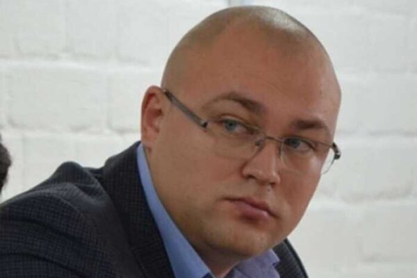 Мільйони зарплати і «нуль» витрат: прокурор ОГПУ Максим Олефір живе в квартирі без ціни та їздить на Audi «від батька», ховаючи реальні активи