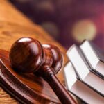 Франція оштрафувала сімох громадян Молдови за графіті з трунами в Парижі
