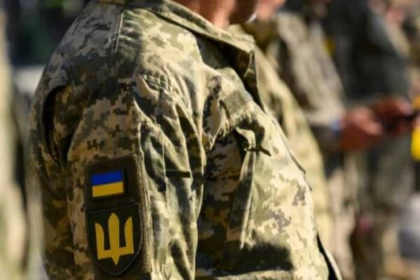 У Кропивницькому авто збило військового ТЦК під час перевірки документів