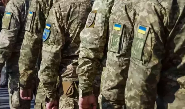 Військовим на передовій планують підняти виплати до 400 тис. грн: Що відомо