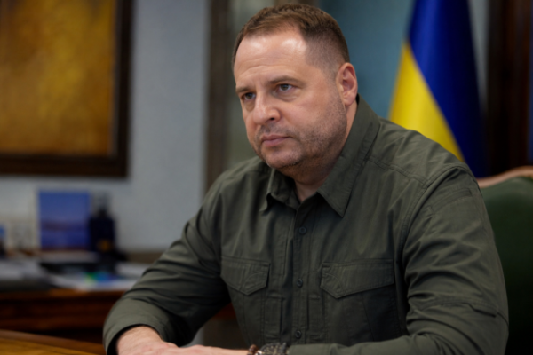 Єрмак починав кар’єру у стриптиз-клубі з людьми проросійської партії:  Мендель видала нову "сенсацію"