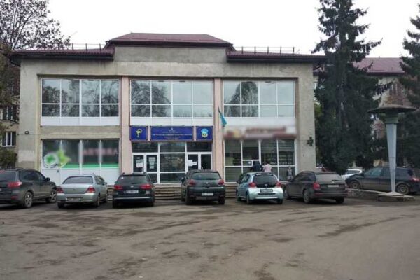 Ужгородська «золота» лікарня: ремонт за 126 мільйонів довірили фірмі зі шлейфом кримінальних справ