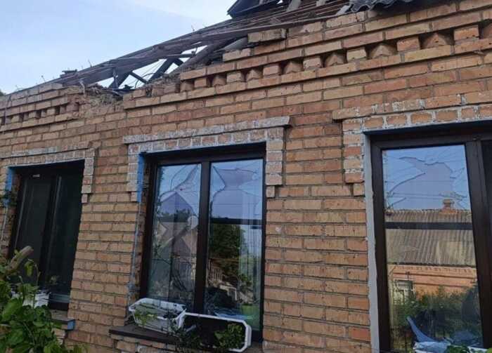 Окупанти вдарили по Дніпропетровщині: пошкоджено інфраструктуру, є поранені
