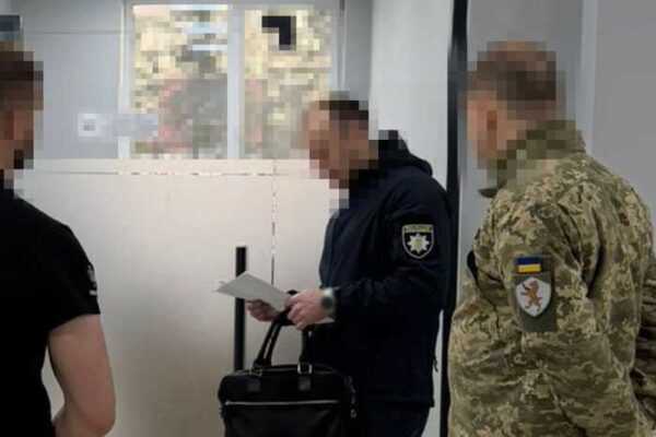 На Закарпатті СБУ викрила в районному ТЦК схему "бронювання" ухилянтів через фейкові повістки