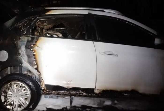 У столиці іноземець підпалював авто, видаючи їх за машини ЗСУ