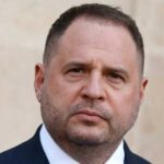 Справа на 460 мільйонів: ексголова Офісу президента Єрмак з другої спроби намагається зняти арешт із майна
