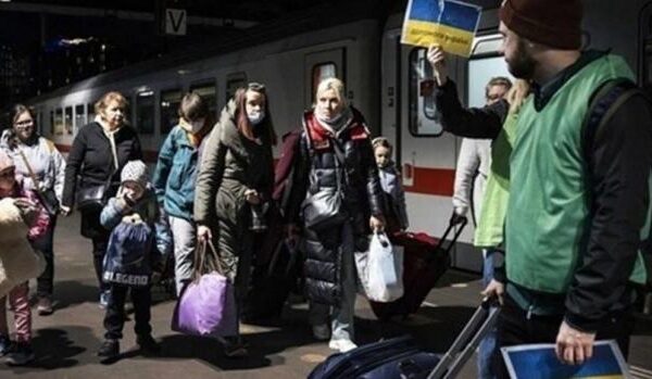"Мали певний статус":  Демографиня назвала категорію біженців, яка першою повернеться до України