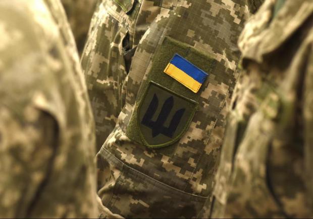 Економіст назвав сценарії підвищення виплат військовим в Україні