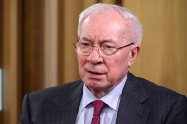 ВАКС виходить на слід активів втікача Азарова: бізнес-центри в центрі Києва можуть забрати у ексміністра, який роками працює на Кремль