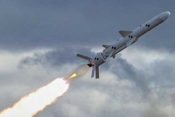 Під загрозою удару: Київ і область у зоні високої небезпеки, — моніторингові канали