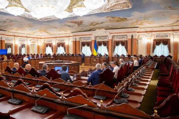 ВРП відсторонила трьох суддів Верховного Суду у справі про корупцію