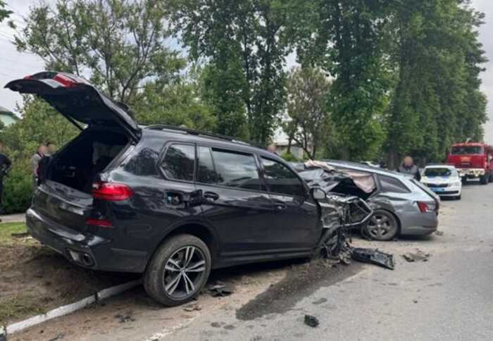 Трагедія у Переяславі: 15-річний водій BMW протаранив Skoda, 17-річний керманич помер у лікарні