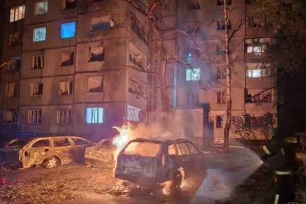 Росія масовано атакувала Харків дронами: влучання в багатоповерхівки, серед 15 постраждалих — діти