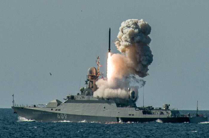 Смертельна модернізація: Росія почала оснащувати крилаті ракети «Калібр» касетними боєголовками