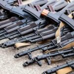 «Бізнес» на трофеях: військовослужбовець з Сумщини попався на спробі нелегального продажу зброї