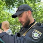 У Святошинському районі Києва поліція розслідує загибель собаки, яку викинули з вікна шостого поверху