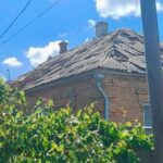 Понад 30 атак за день: окупанти вбили двох літніх людей та понівечили ліцей на Нікопольщині