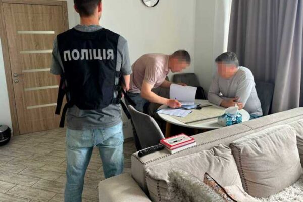 Схеми з виїздом за кордон: підозру отримав колишній топпосадовець Міністерства культури