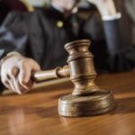 Нумізмат у «зеленому коридорі»: на Львівщині засудили поляка, який ховав у куртці культурні цінності XVII століття