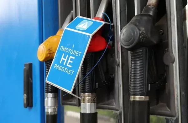 Дефолти, дефіцит, друк грошей. Підсумки червня для економіки РФ