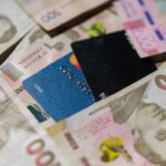 Пенсіонерам в Україні виплатять по 450  грн і більше: Ось хто отримає надбавку вже в серпні