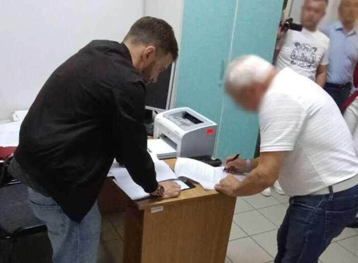 Премії на 19,2 мільйона гривень: колишньому директору держпідприємства повідомили про підозру