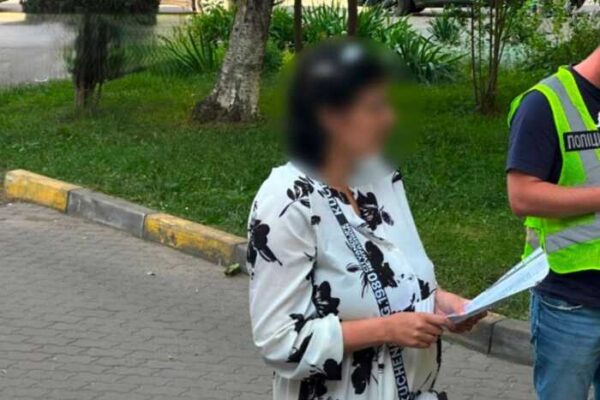 20 тисяч доларів за немовля: на Київщині багатодітна мати намагалася продати новонародженого сина