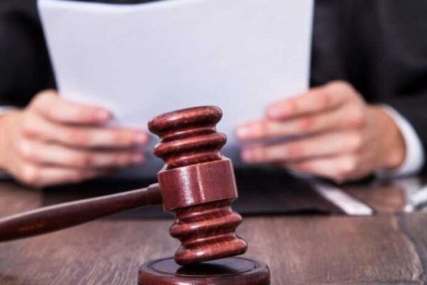 Умовний термін за напад на ЗСУ: суд у Дніпрі відпустив на волю Старікова та Мікаєляна, які побили правоохоронців