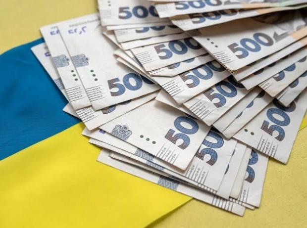 На картку до 15 серпня надійде 2000 або 3000 грн: Ось хто до суботи матиме допомогу