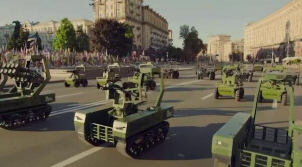 Вітчизняний ВПК демонструє засоби сучасної війни: З нагоди Дня Незалежності України у Києві вперше у світовій історії відбувся парад роботизованих комплексів та дронів