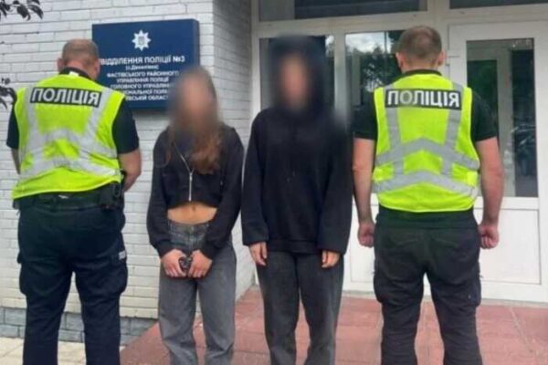 На Київщині підлітки танцювали під російську музику біля портретів полеглих воїнів: батьків притягнули до відповідальності