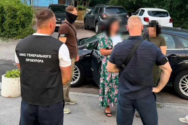 Офіцерка Генштабу за 14 тисяч доларів обіцяла оформити військовому інвалідність і звільнення з армії