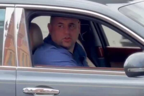«Ви бандерівці»: у Лондоні поляк на Bentley образив людей, які збирали кошти для ЗСУ