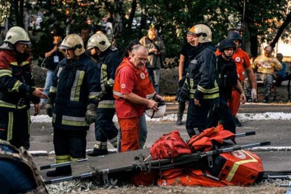 РФ вдарила чотирма КАБами по Сумах: загинув чоловік, пошкоджено понад 20 будинків