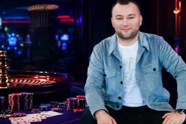 Цифрова амністія Cosmobet: «фунт» Михайло Зборовський зачищає з мережі зв’язки з Cosmolot росіянина Сергія Токарєва