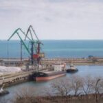 Добрі дрони знову завітали до головного порту найбільшого моря-озера світу: ​У Каспійську вночі пролунали потужні вибухи поблизу порту