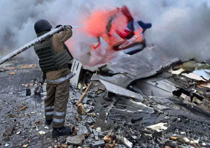 На Житомирщині після атаки РФ ліквідували пожежі на АЗС та залізничних об’єктах — ДСНС
