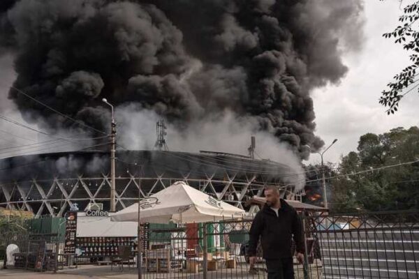 Кількість постраждалих у Києві зросла до 36: пошкоджені АЗС, бізнес-центр та житлові будинки
