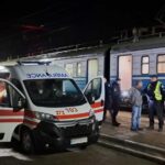 На Житомирщині чоловік кілька разів ударив ножем пасажира електрички: його затримали