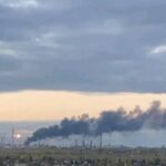 Сибір у вогні: Діпстрайки уразили найбільший НПЗ Російської Федерації. Населення в ажіотажі скуповує пальне (відео)