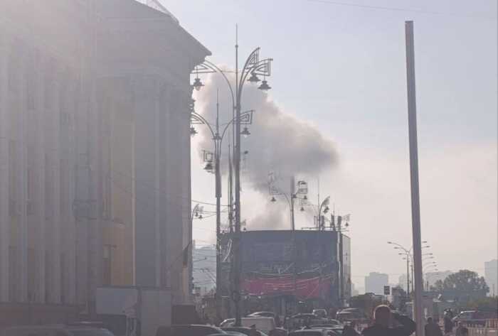 У Голосіївському районі Києва дрон влучив у чотириповерховий бізнес-центр