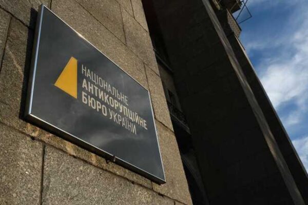 Мільйон доларів за «своїх» постачальників дронів: посадовцю ДПСУ та бізнесмену оголосили нові підозри