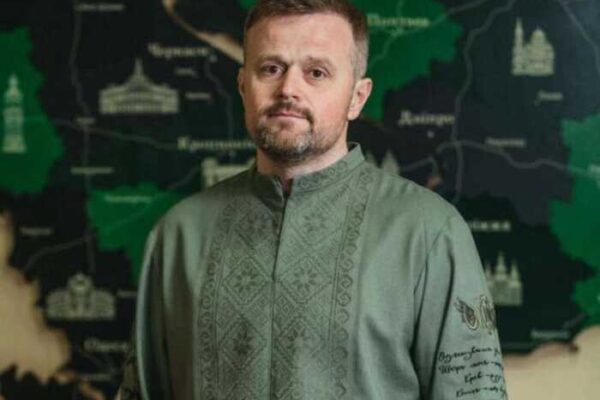 Елітна нерухомість на 20 мільйонів: Голова Широківської громади Денис Коротенко зачищає інтернет від інформації про свої статки