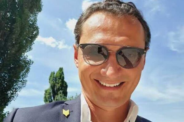 Call center operator hiding behind a pastor’s image: How Borys Konovalenko pulled off a Forex scheme worth tens of millions of dollars