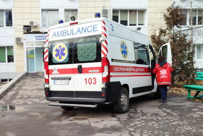 На Харківщині російський дрон влучив у цивільне авто: загинула жінка