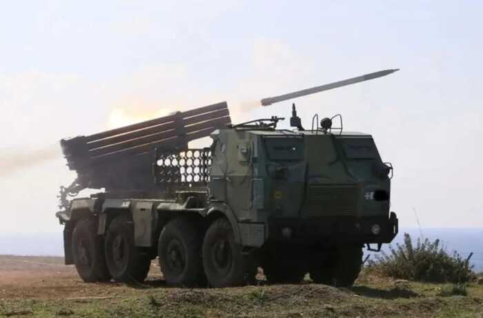 Росіяни опівночі обстріляли Ізюм з РСЗВ: пошкоджені будинки, спалахнула пожежа
